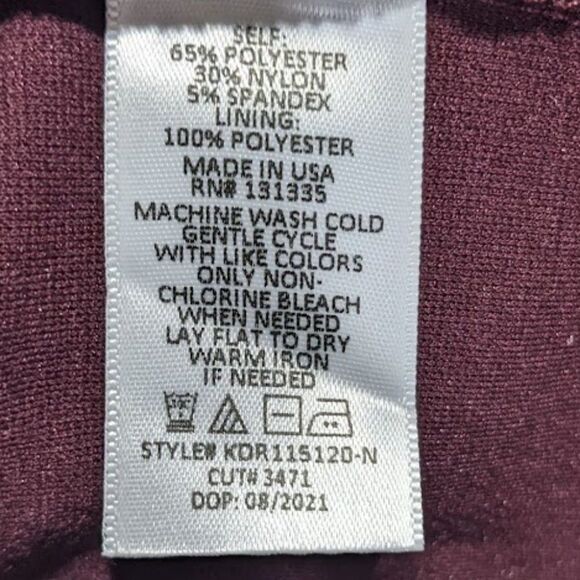 New socialite | Sleeveless Cutout Midi Dress in Wine - Picture 8 of 10